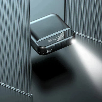 Power Bank intelligent de poche avec 4 câbles